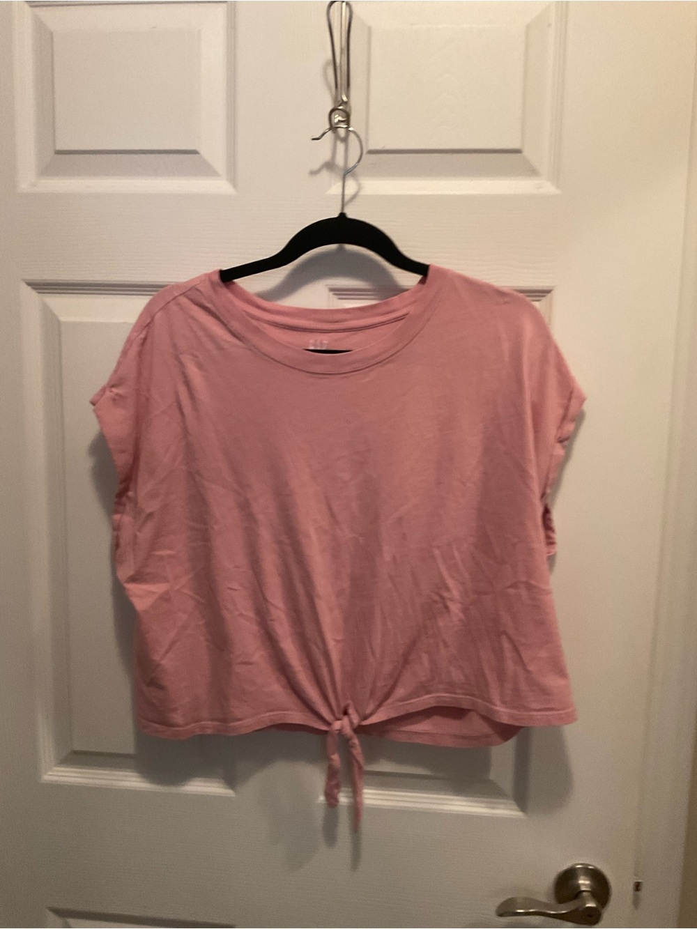 EUC GAP LGE GAP Pink Tie-Front Crop Tee